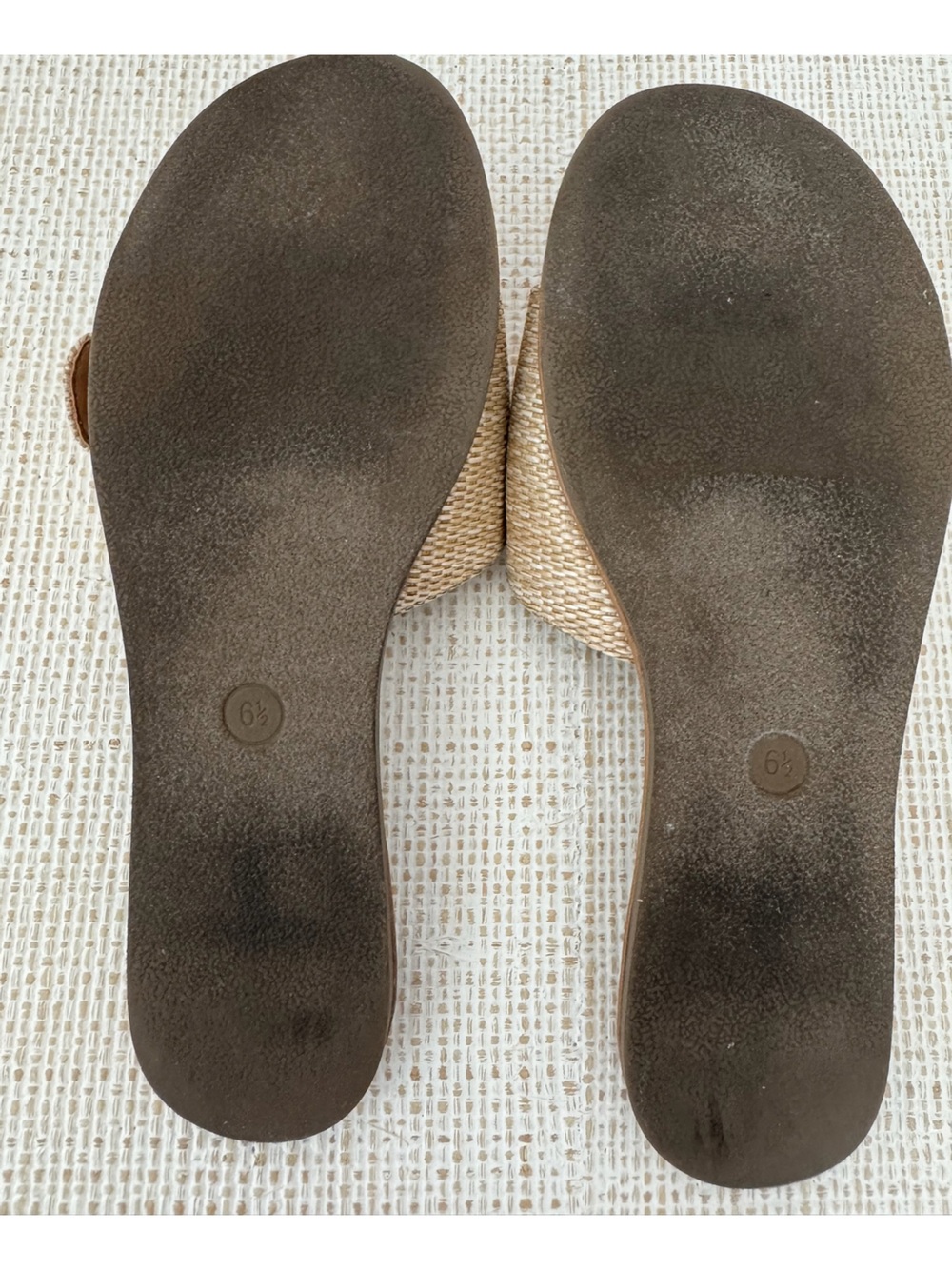 Universal Thread Seashell Sandals - Picture 5 of 5